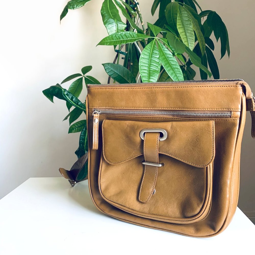 Danier Brown Caramel Crossbody Purse Bag